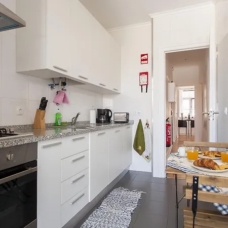 Graca Terrace Apartment | Rentexperience *